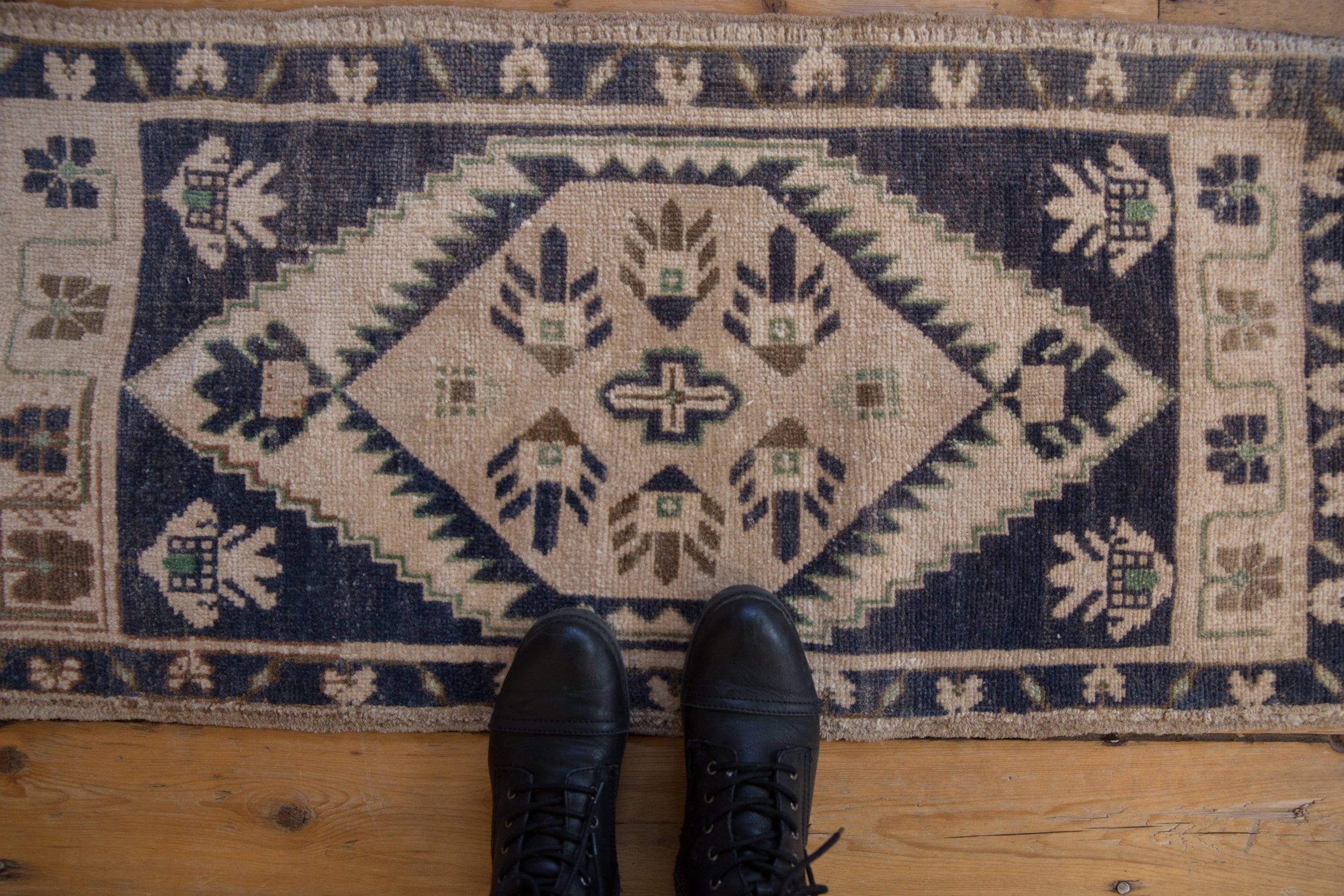 1.5x3.5 Vintage Distressed Oushak Rug Mat Runner // ONH Item 9592 Image 1