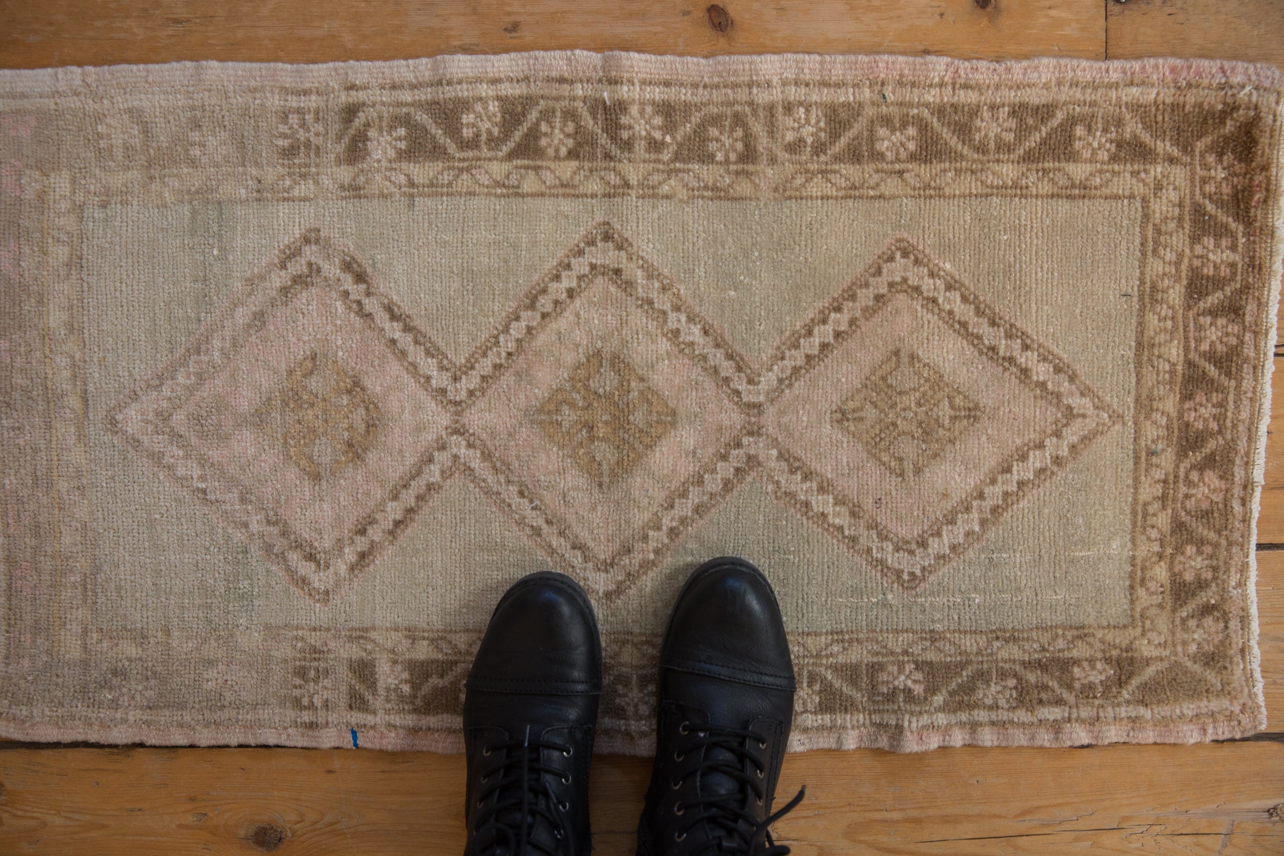 1.5x3 Vintage Distressed Oushak Rug Mat // ONH Item 9594 Image 1