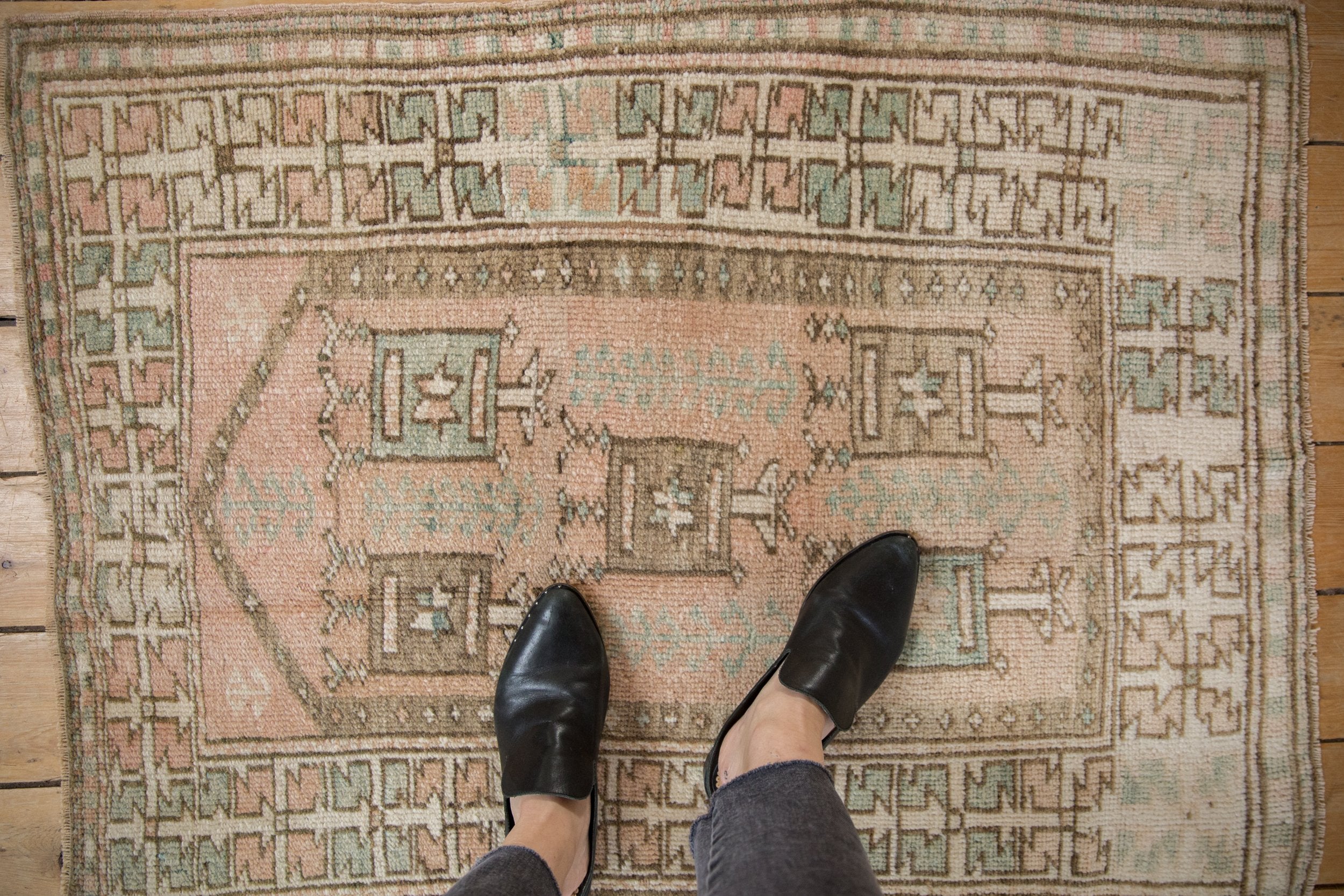 3x4 Vintage Distressed Melas Square Rug // ONH Item 9635 Image 1