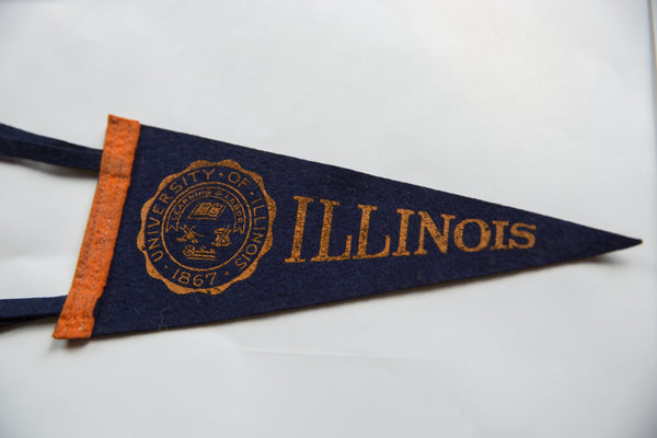 Vintage University of Illinois Felt Flag // ONH Item 9744 Image 1