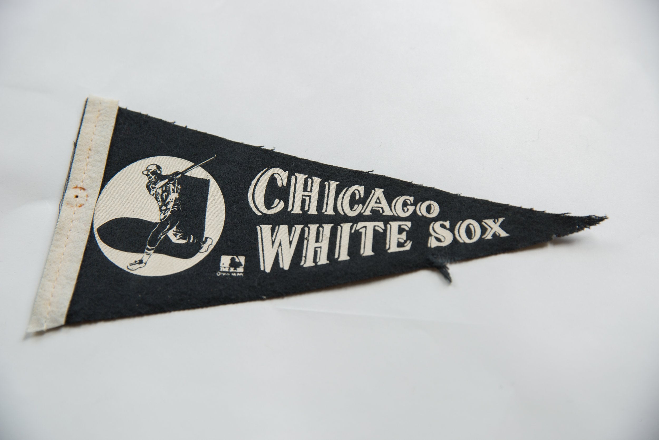 Vintage Chicago White Sox Felt Flag Pennant // ONH Item 9745 Image 1