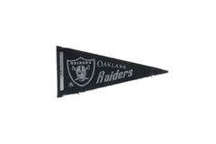 Vintage Oakland Raiders Felt Flag Pennant // ONH Item 9760