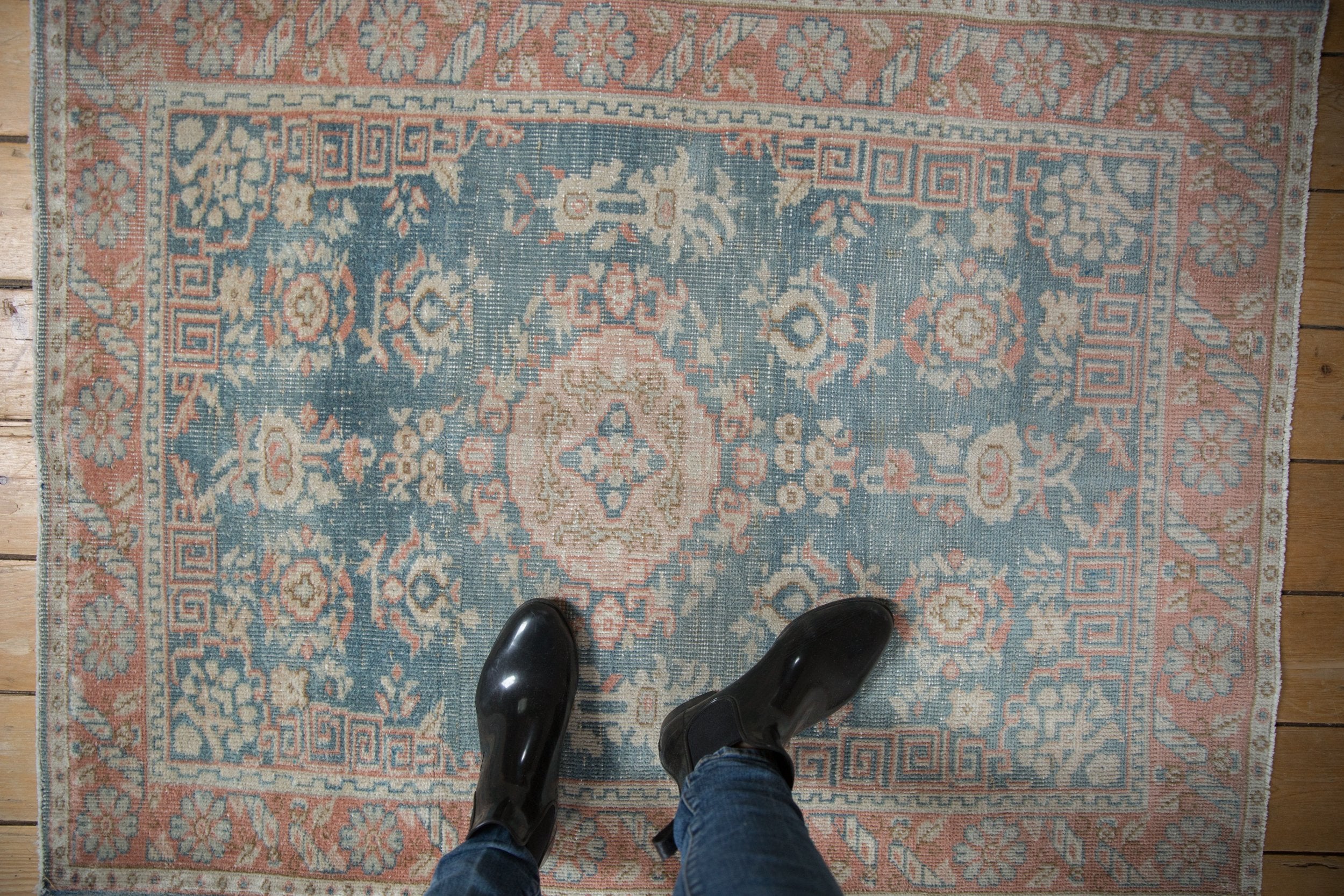 3x4.5 Vintage Distressed Sparta Rug // ONH Item 9782 Image 1