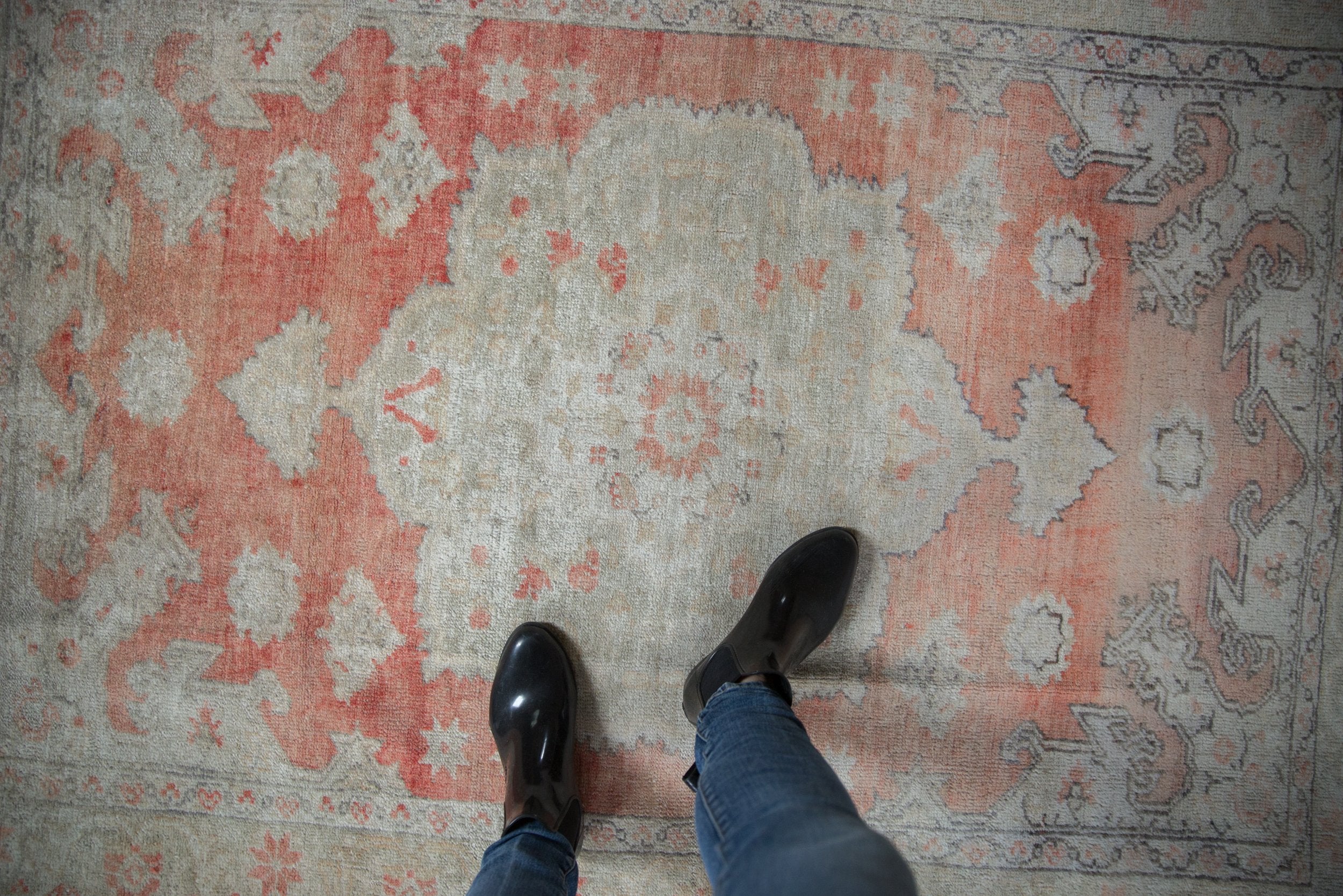 4x6 Vintage Distressed Oushak Rug // ONH Item 9783 Image 1