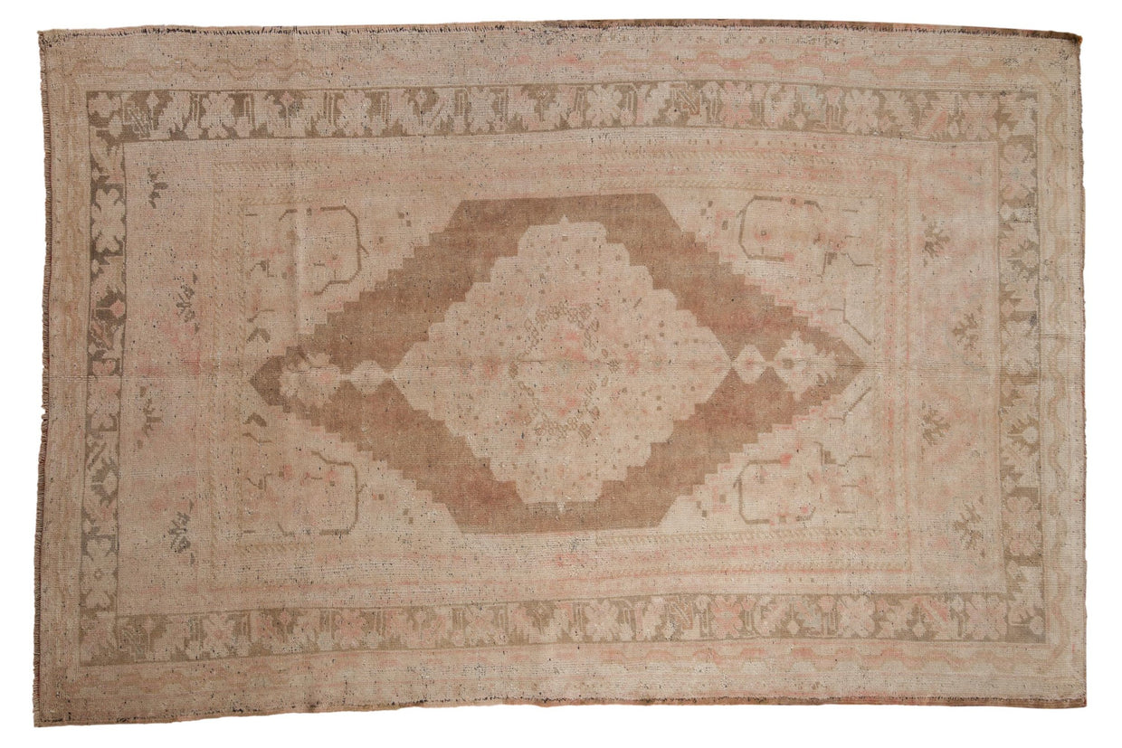 5.5x8.5 Vintage Distressed Oushak Carpet // ONH Item 9815