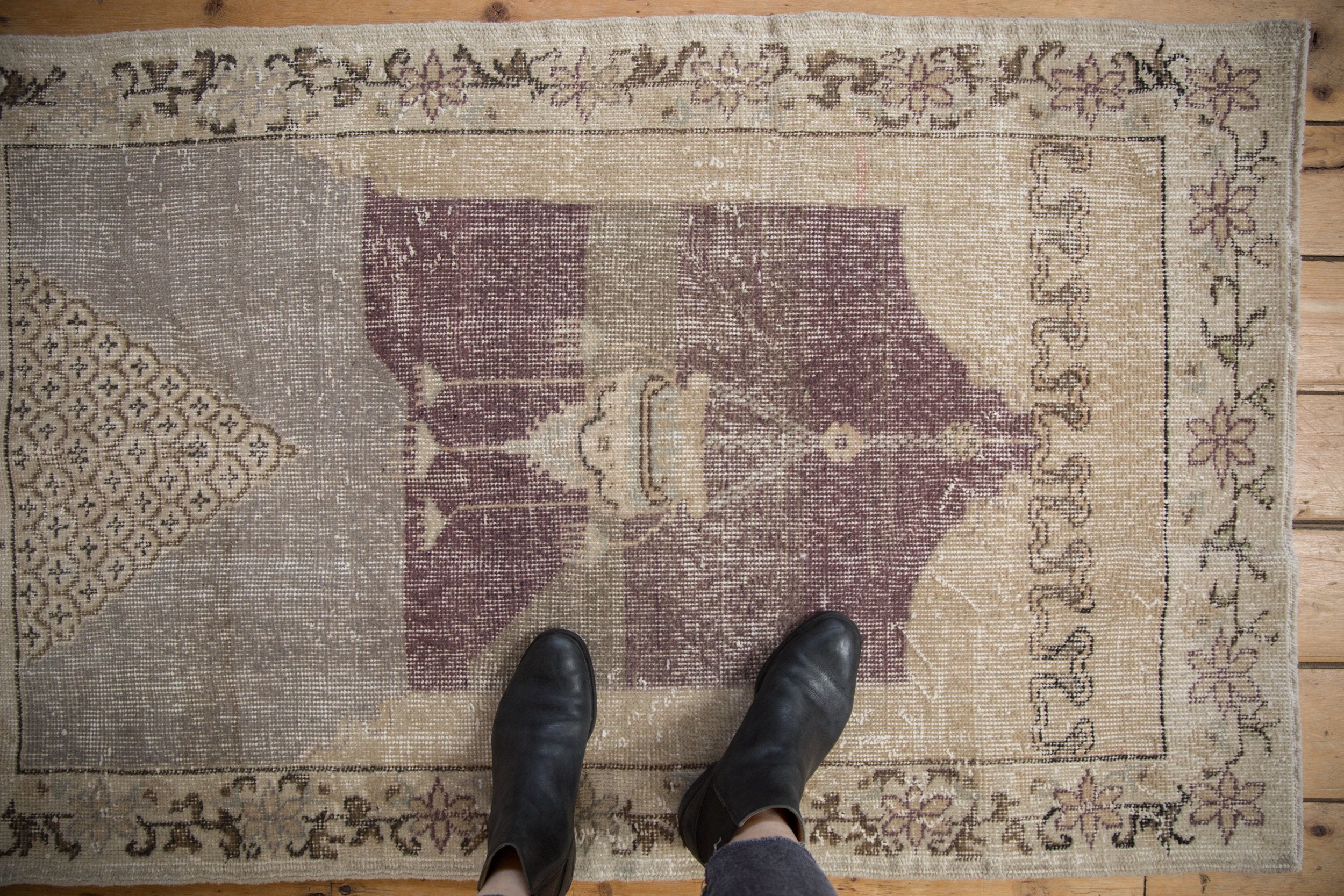 3x4.5 Vintage Distressed Sparta Rug // ONH Item 9857 Image 1