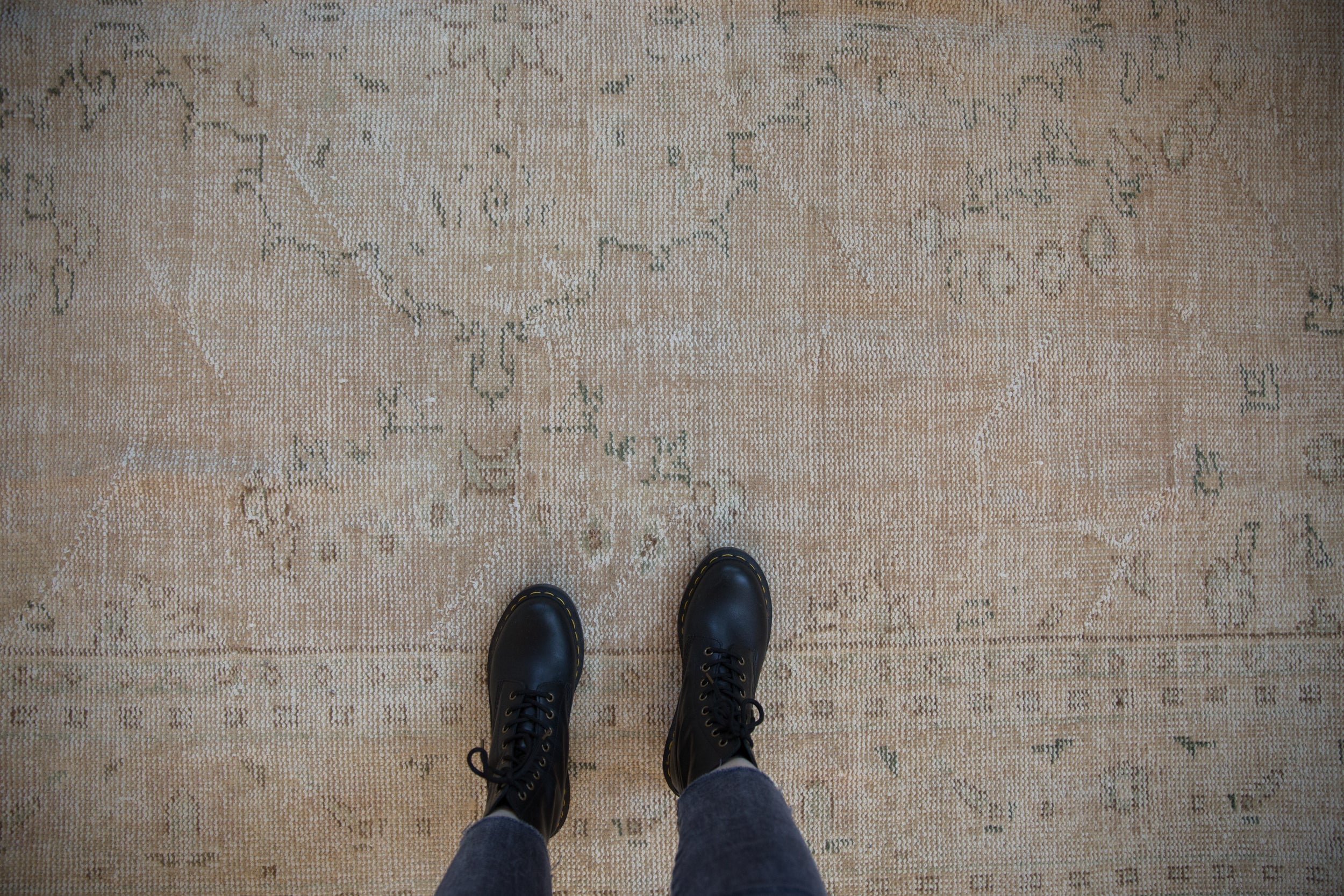 7.5x10.5 Vintage Distressed Oushak Carpet // ONH Item 9898 Image 1