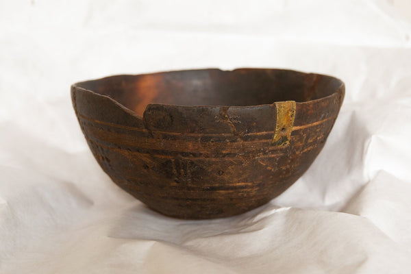 Vintage Wooden African Bowl // ONH Item AB00575 Image 1
