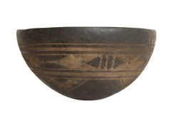 Vintage Wooden African Bowl // ONH Item AB00576
