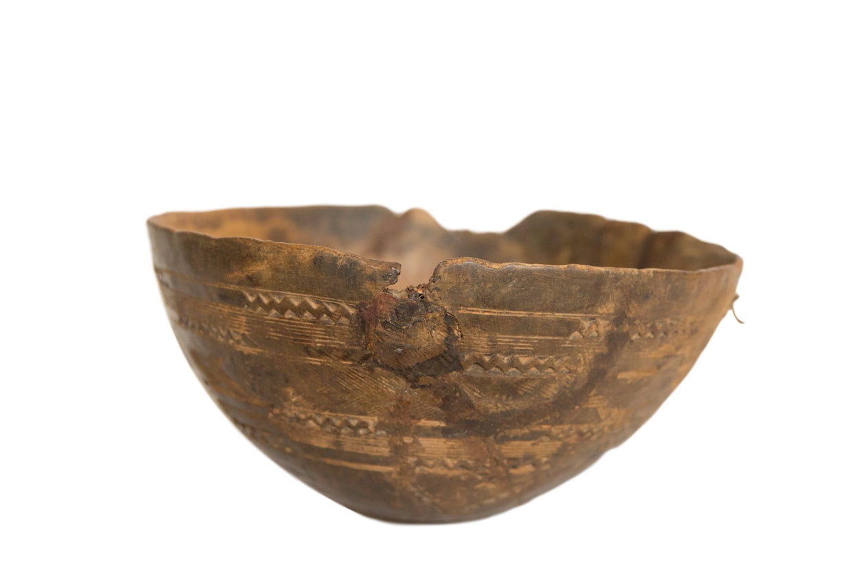 Vintage Wooden African Bowl // ONH Item AB00578