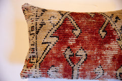 Vintage Rug Fragment Pillow // ONH Item AS10291A10368A Image 2