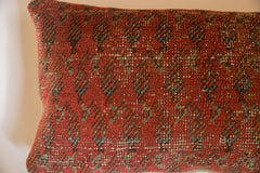 Vintage Rug Fragment Pillow // ONH Item AS10292A10355A Image 2