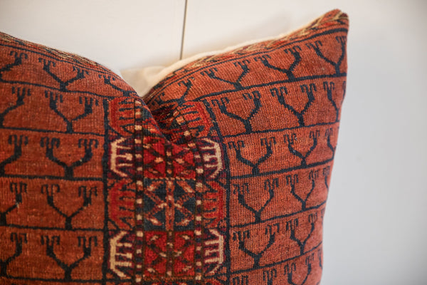 Vintage Rug Fragment Pillow 20x20 // ONH Item: AS11948A12336A, Image 2