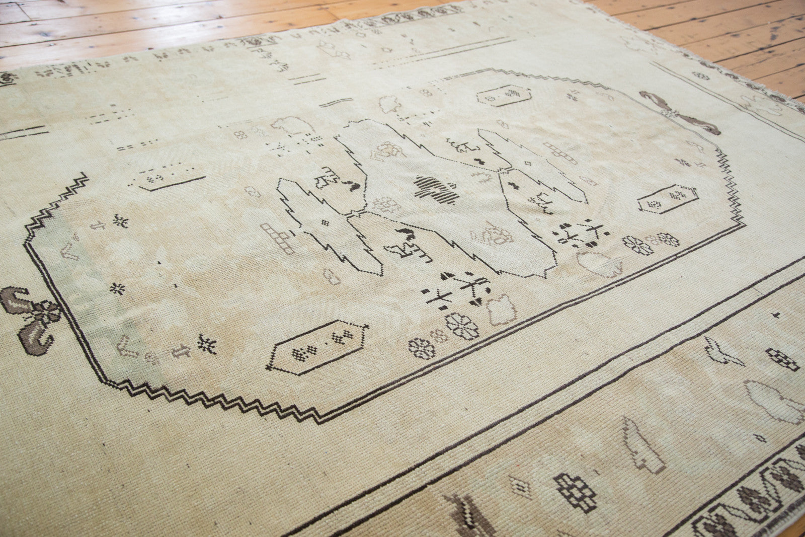 6x8.5 Vintage Oushak Carpet // ONH Item ee001253 Image 1