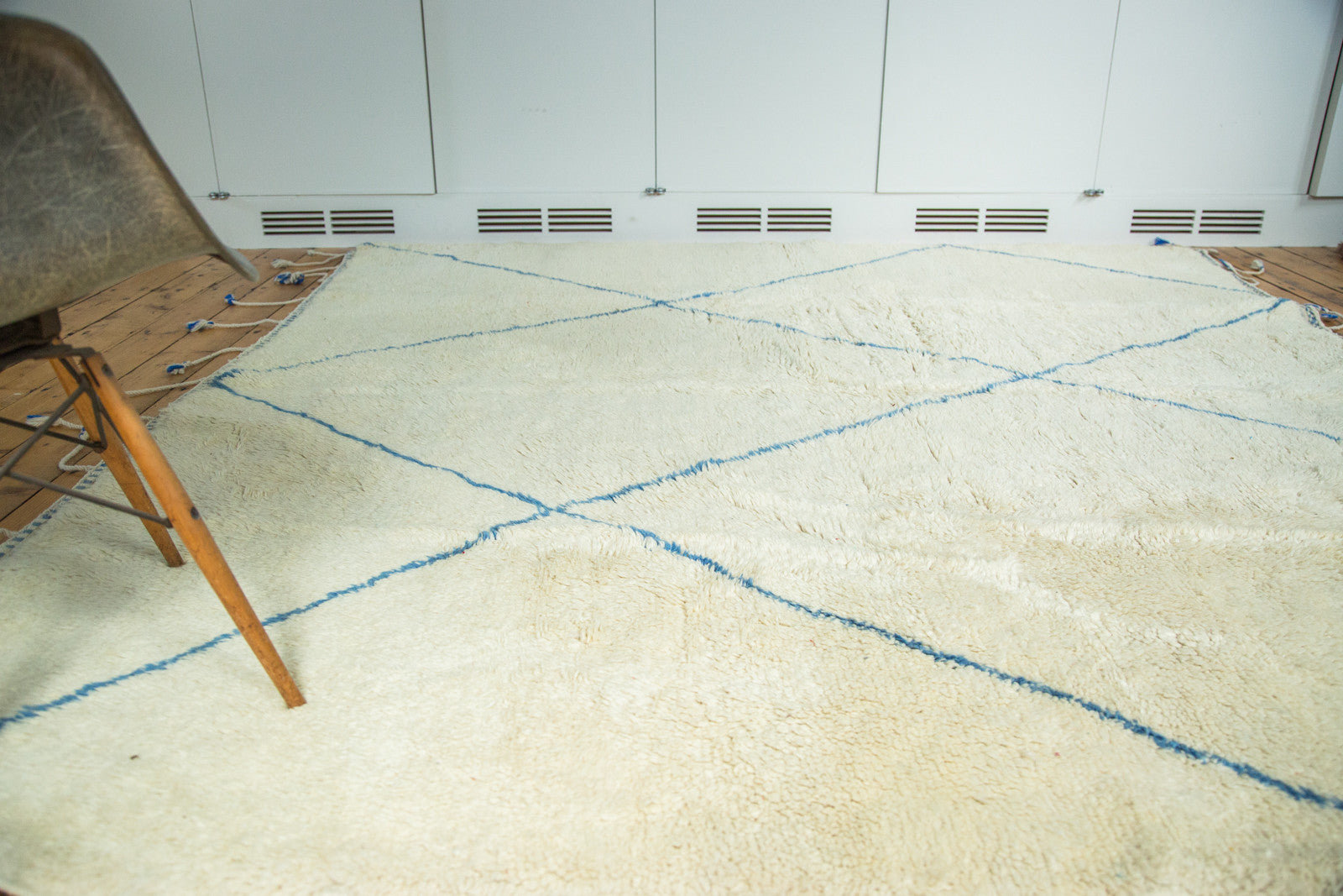 8x8.5 Vintage Moroccan Carpet // ONH Item ee001266 Image 1