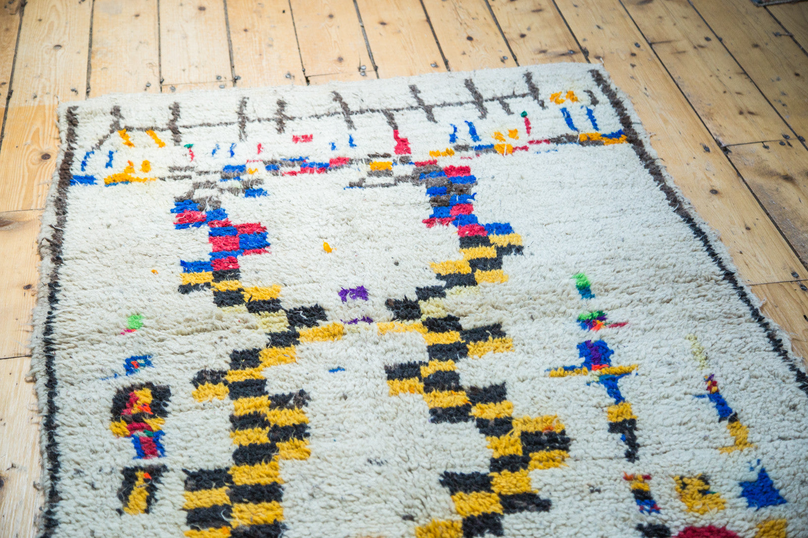 3.5x5 Vintage Moroccan Rug // ONH Item ee001281 Image 1