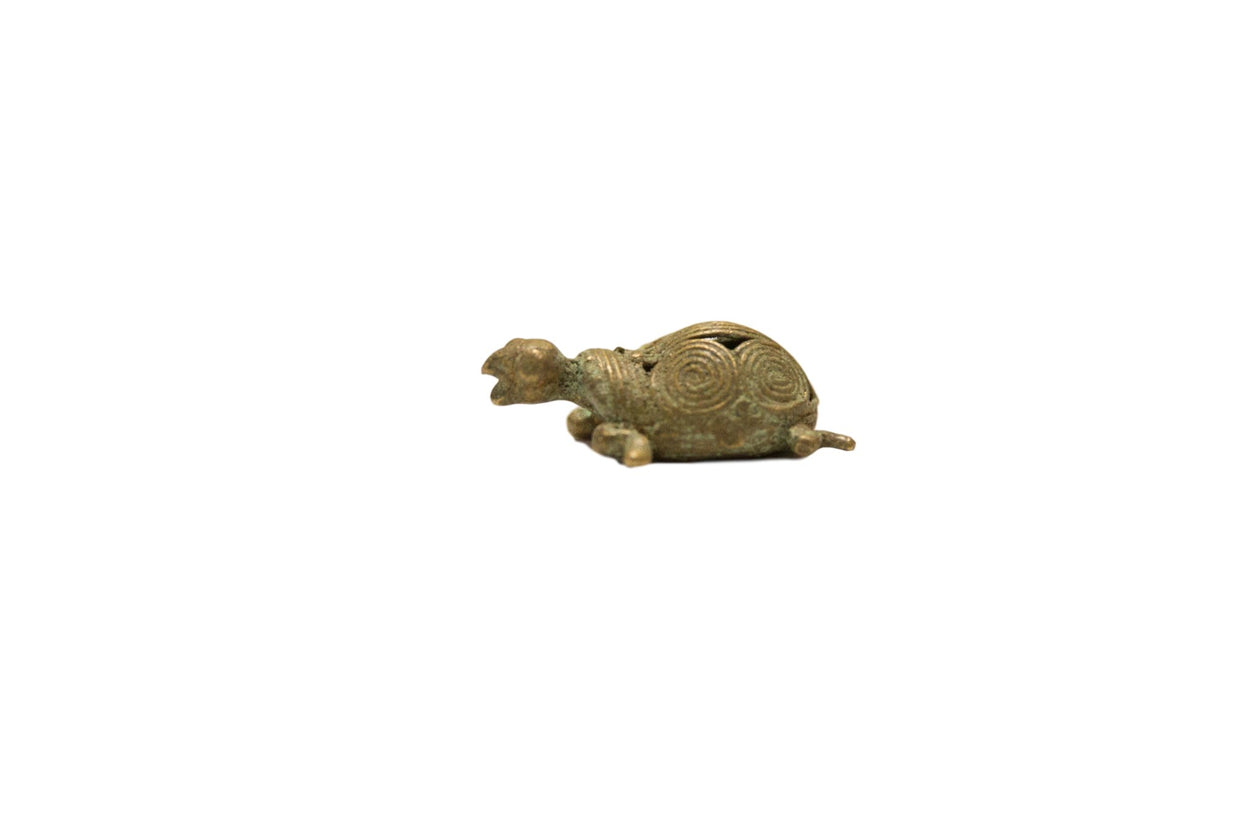 Vintage African Oxidized Bronze Wire Design Turtle Pendant // ONH Item ab00658