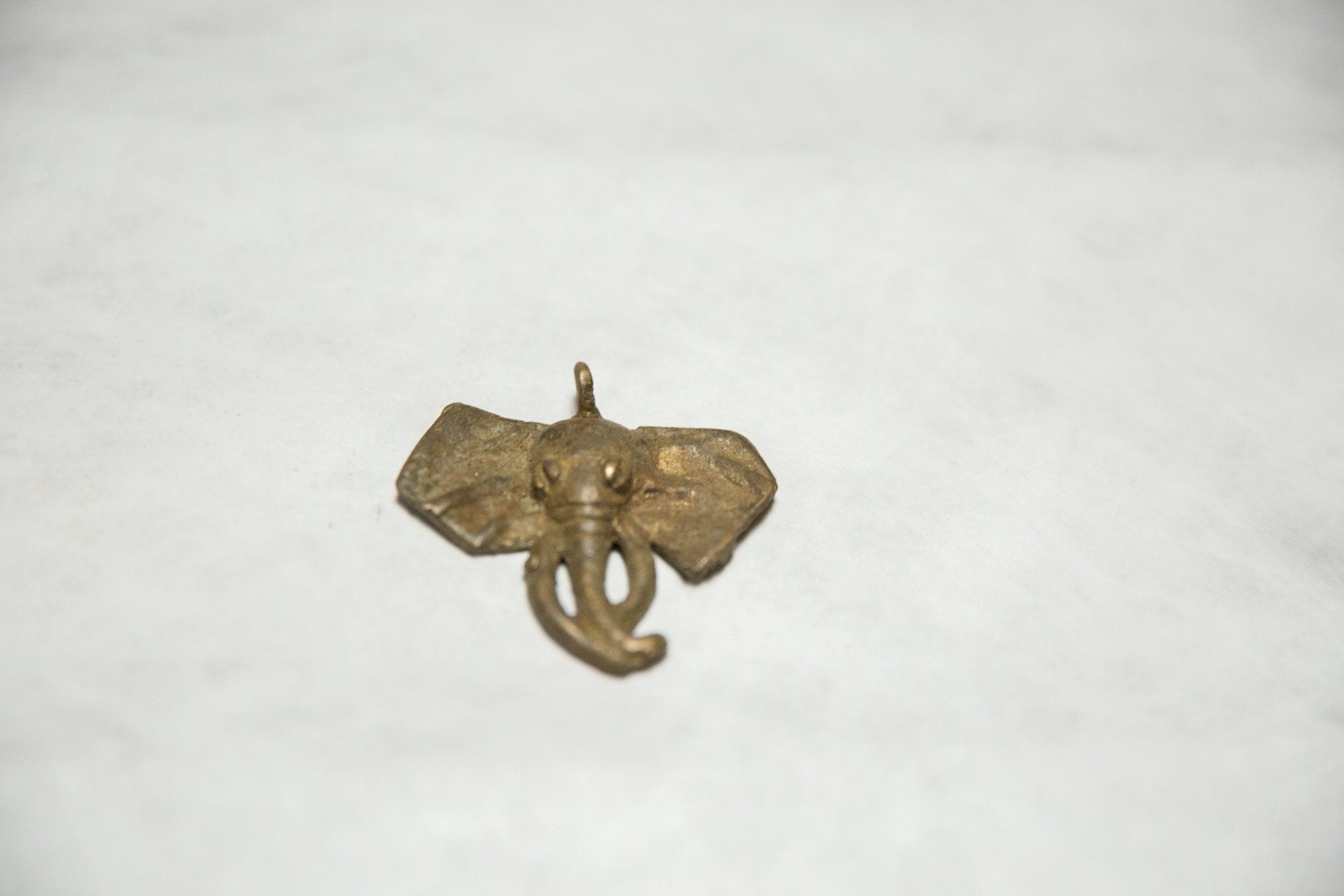 Vintage African Elephant Head Pendant // ONH Item ab00711 Image 1