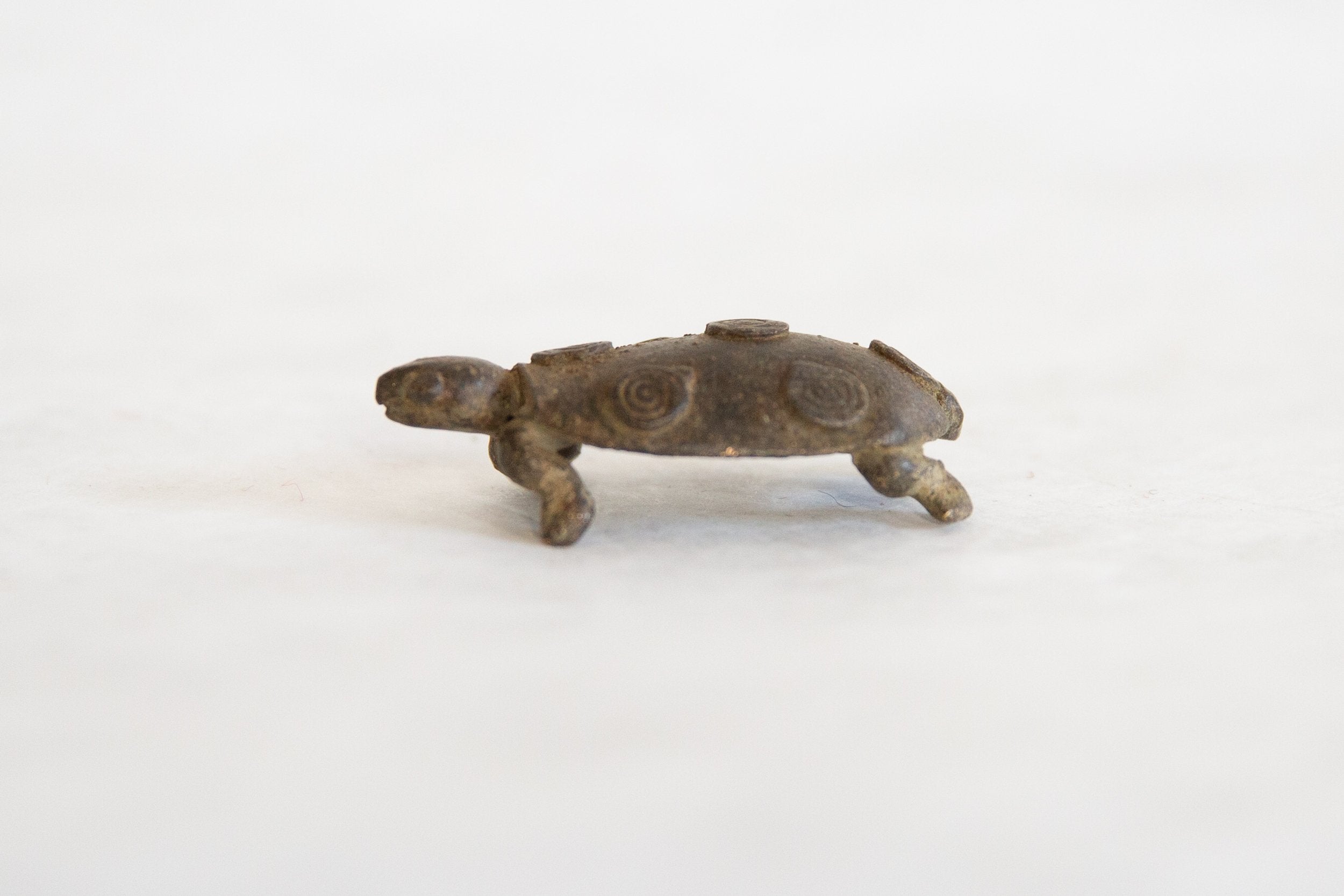 Vintage African Dark Bronze Imperfect Circle Back Turtle // ONH Item ab00790 Image 1