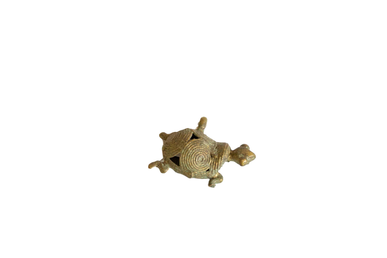 Vintage African Oxidized Bronze Tri-Circle Wire Design Turtle Pendant // ONH Item ab00851
