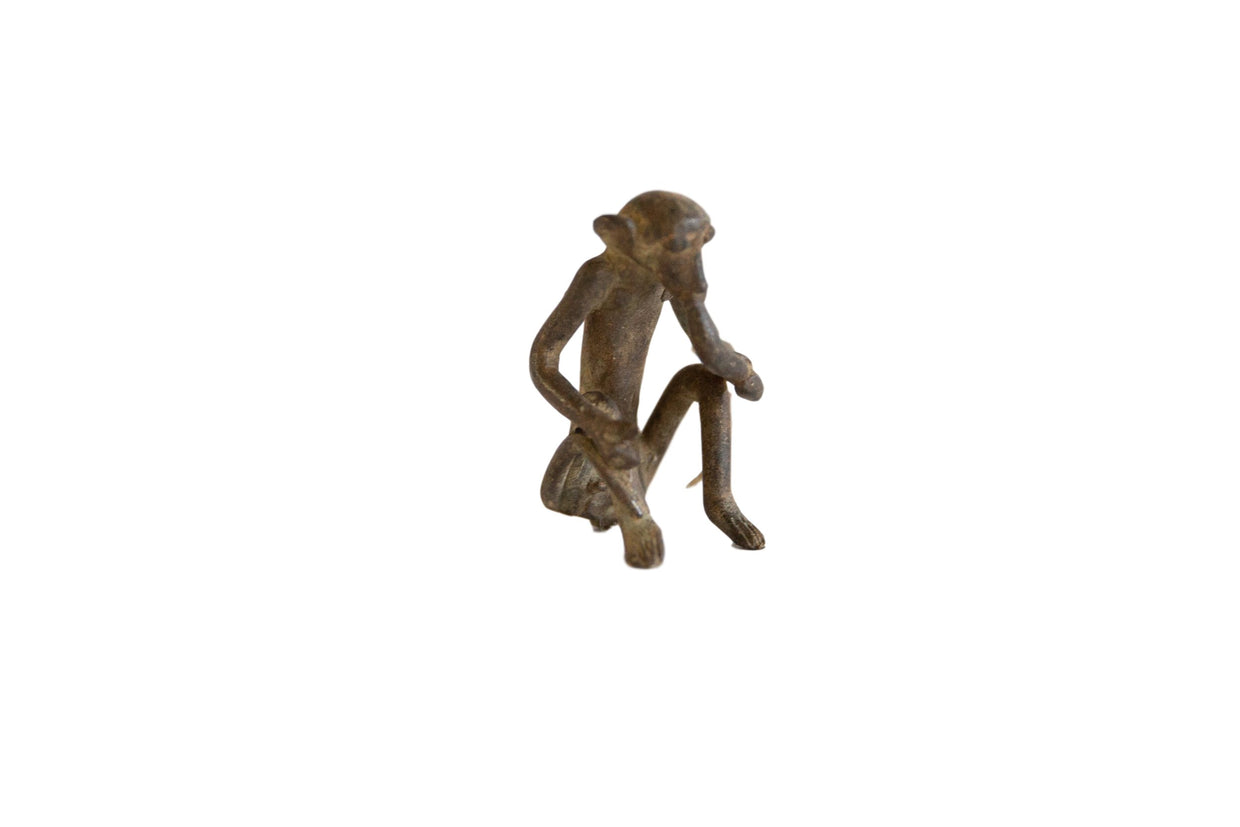 Vintage African Bronze Sitting Monkey Eating Banana // ONH Item ab00923