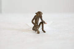 Vintage African Bronze Sitting Monkey Eating Banana // ONH Item ab00923 Image 2