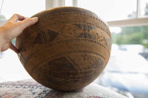 Vintage African Wooden Bowl // ONH Item ab01399 Image 1