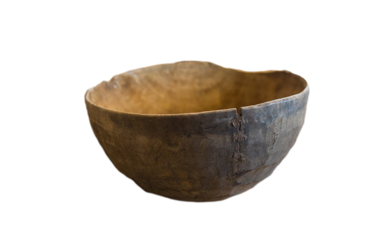 Vintage Wooden African Bowl // ONH Item ab01563