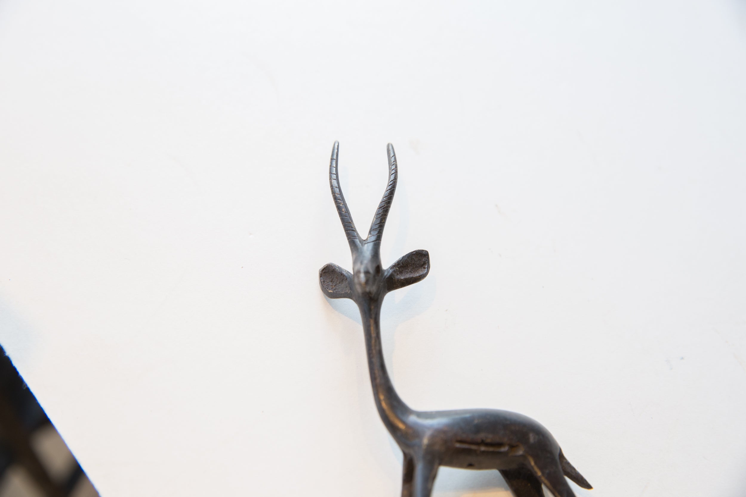 Vintage Left Facing African Gazelle // ONH Item ab01650 Image 1