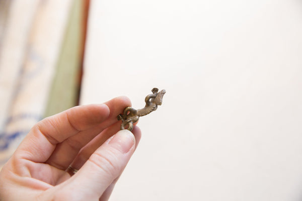 Vintage African Bronze Iguana Pendant // ONH Item ab01805 Image 2