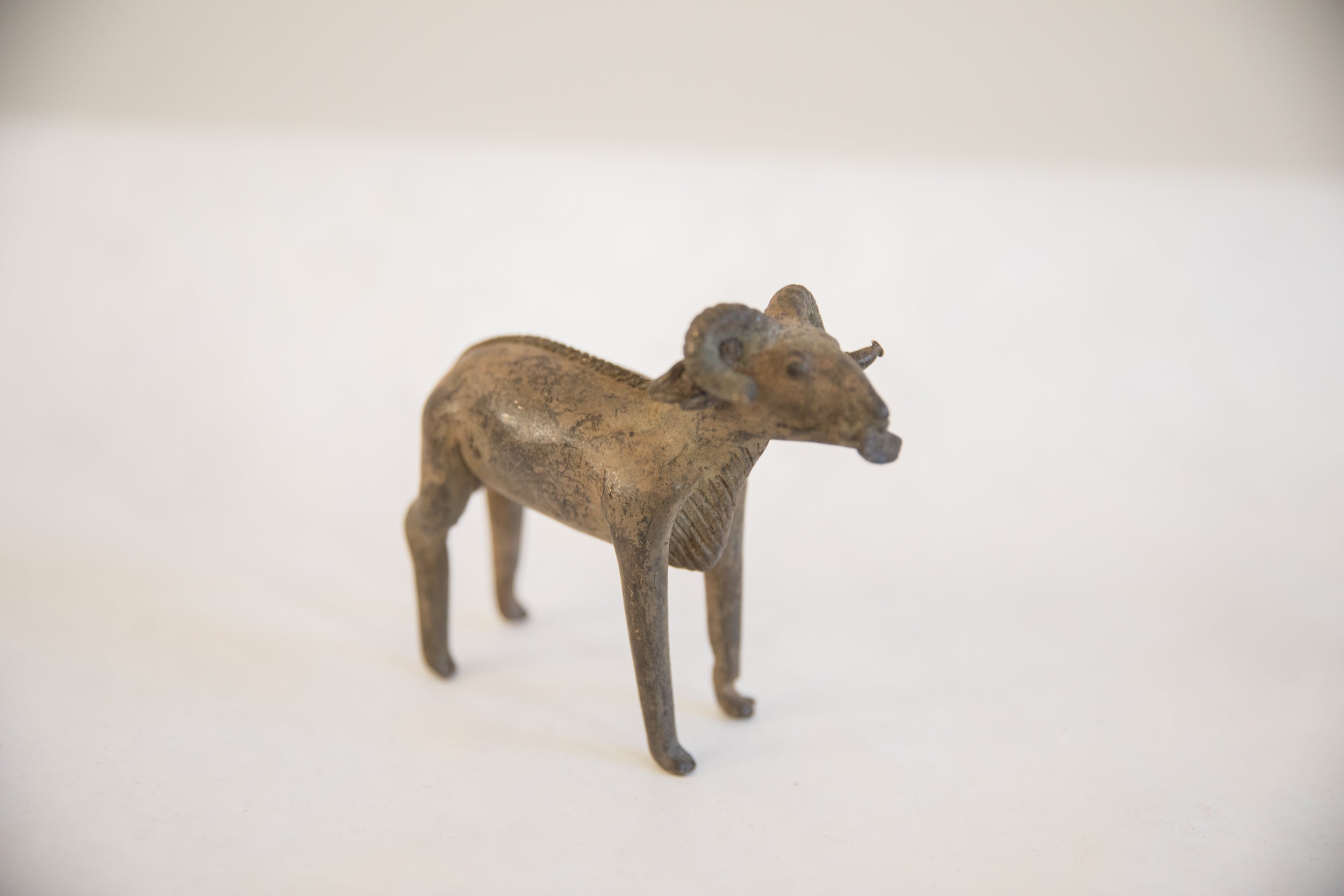 Vintage African Imperfect Ram with Leaf Sculpture // ONH Item ab01937 Image 1