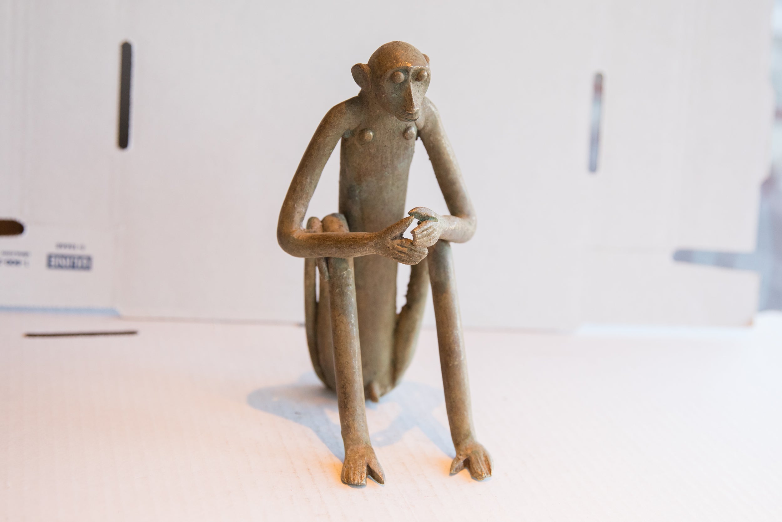 Vintage African Sitting Monkey Sculpture // ONH Item ab01941 Image 1