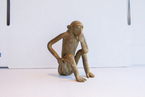 Vintage African Sitting Monkey Figurine // ONH Item ab01949 Image 1