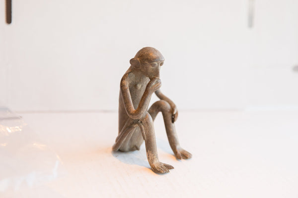 Vintage African Sitting Monkey Figurine // ONH Item ab01953 Image 1