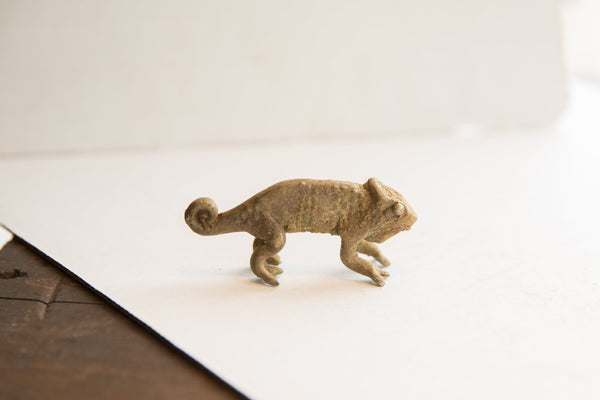 Vintage African Chameleon Figurine // ONH Item ab02029 Image 1
