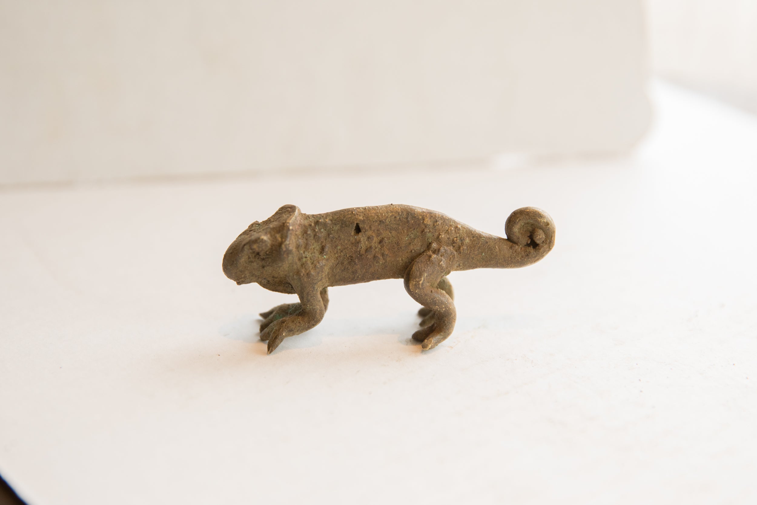 Vintage African Chameleon Figurine // ONH Item ab02030 Image 1