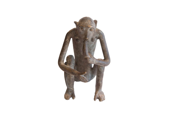 Vintage African Monkey Eating Banana Figurine // ONH Item: ab02100