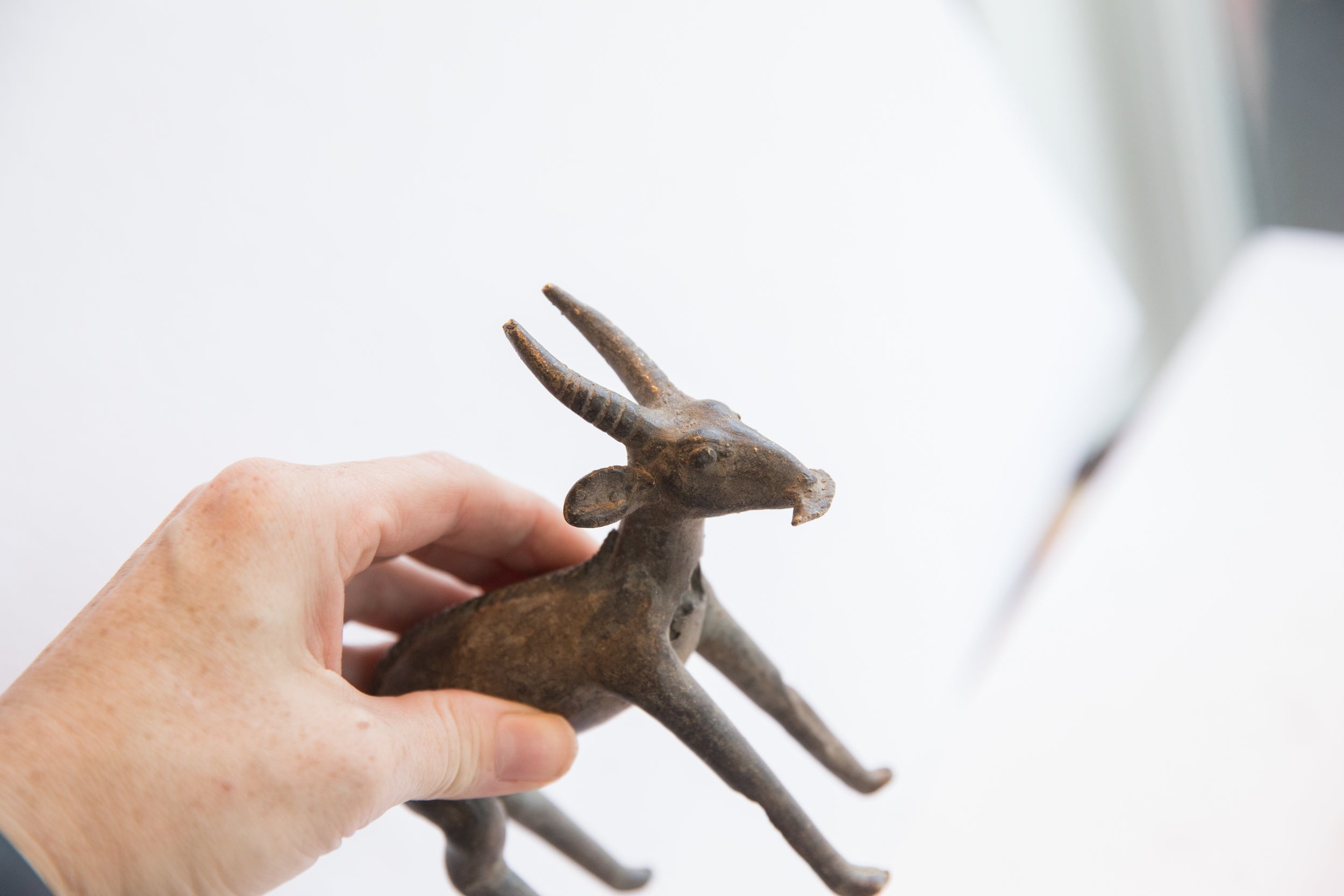 Vintage African Antelope Sculpture with Fish // ONH Item: ab02104, Image 1
