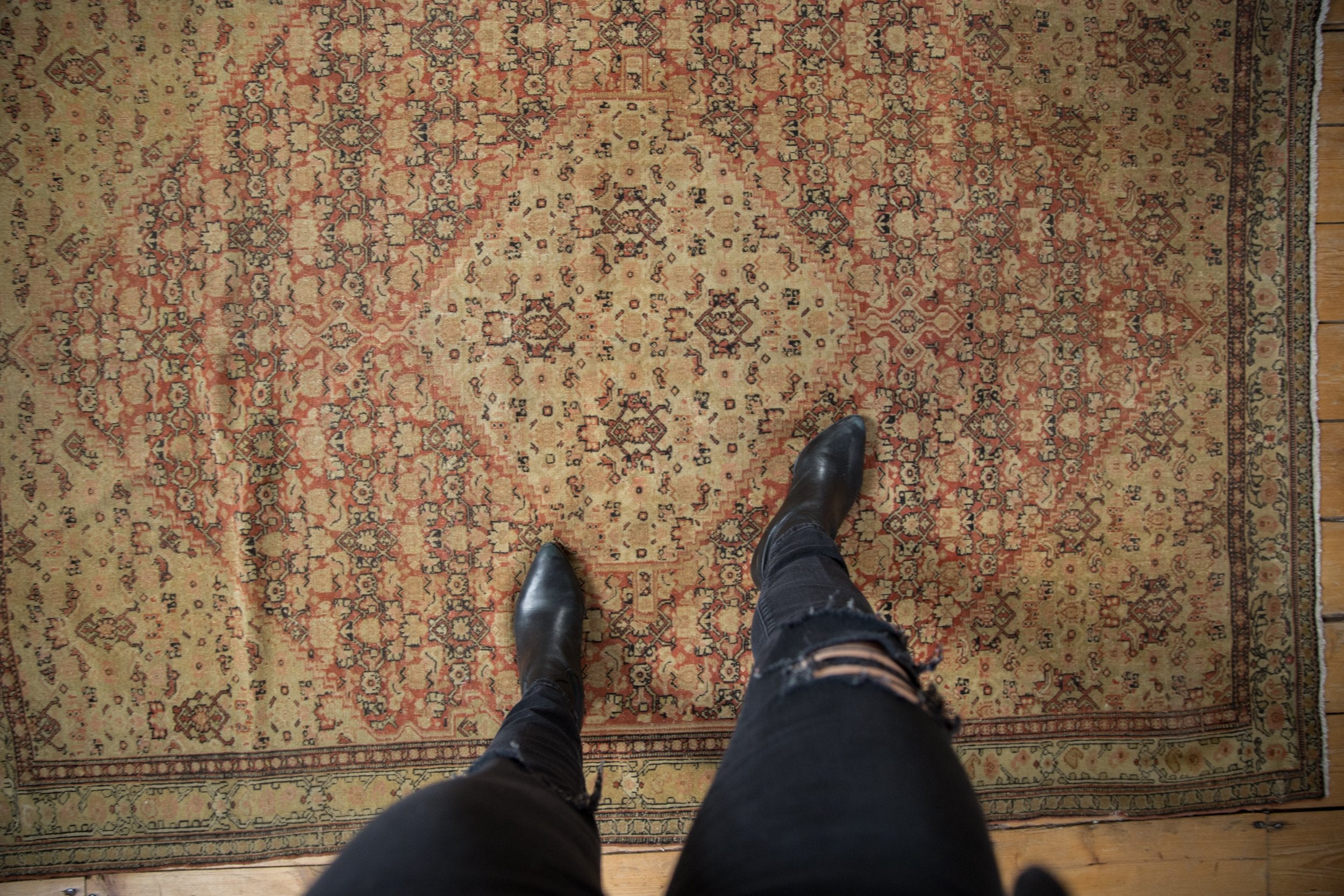 4.5x6.5 Antique Fine Distressed Senneh Rug // ONH Item ct001215 Image 1