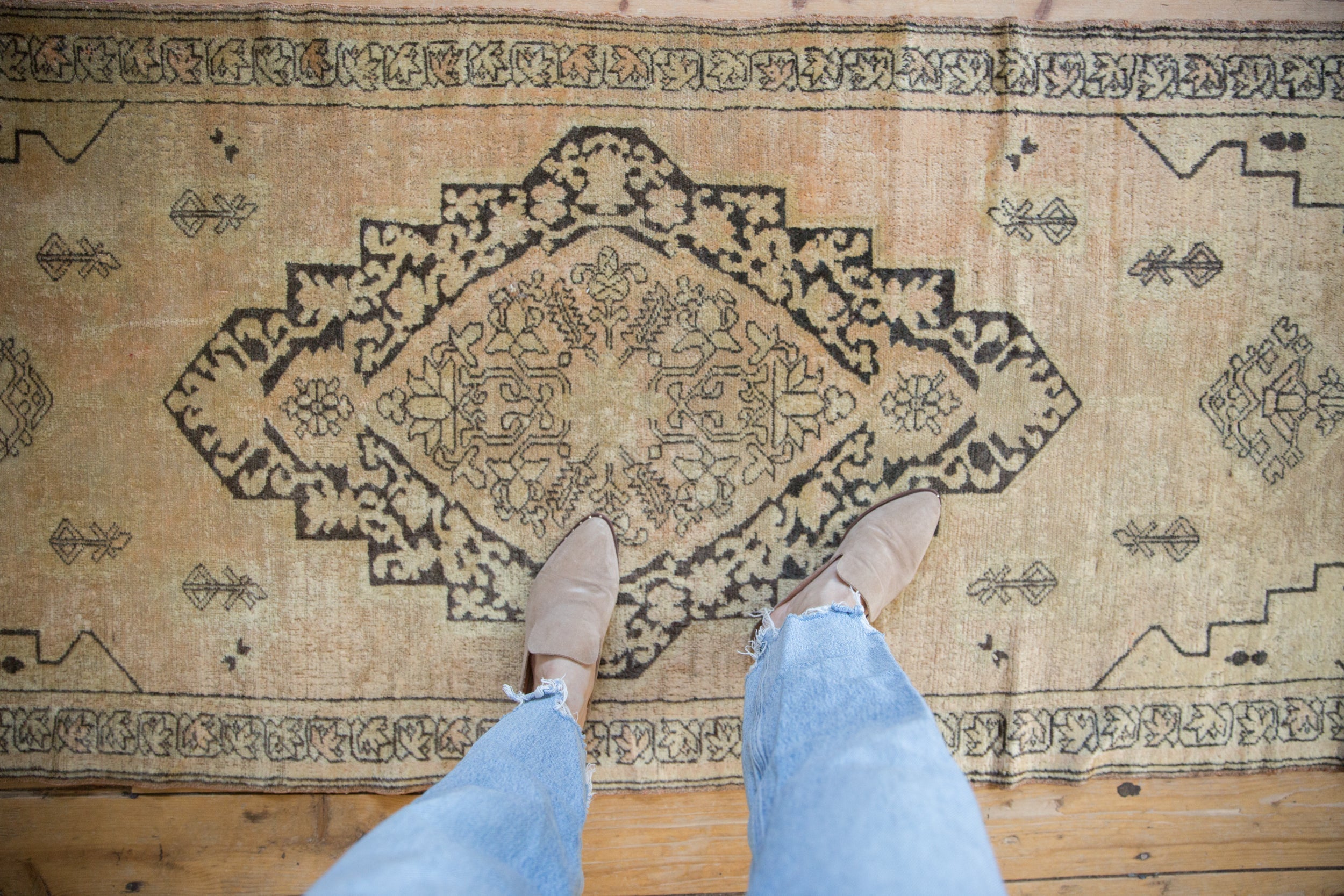 3x8 Vintage Distressed Senneh Baft Rug Runner // ONH Item ct001467 Image 1