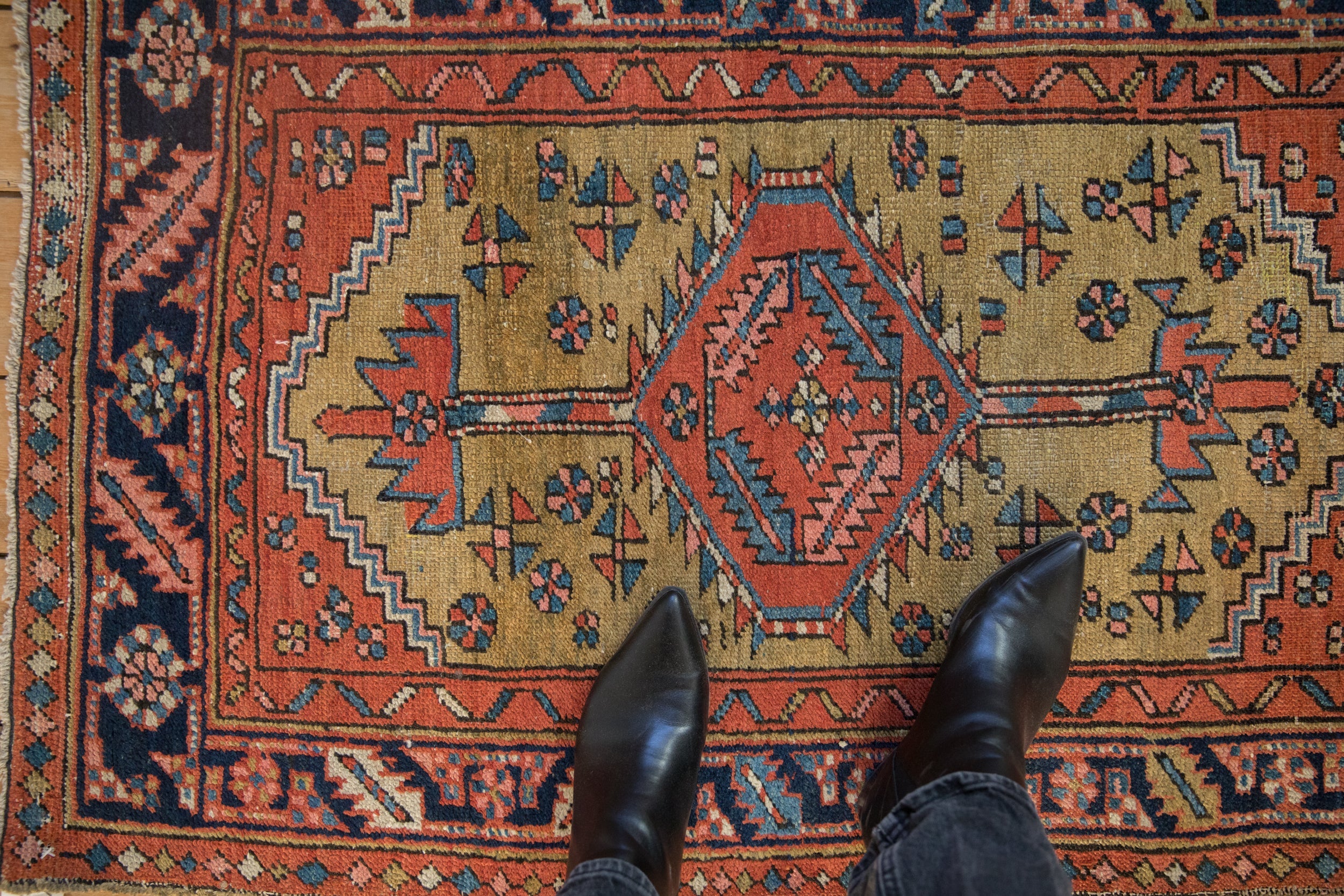 2.5x4.5 Antique Heriz Rug // ONH Item ct001540 Image 1