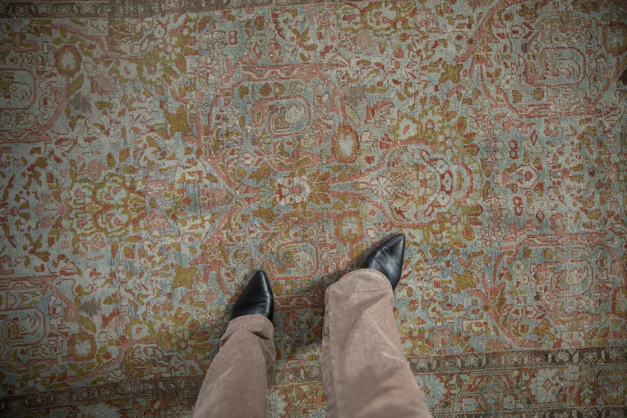 4x6.5 Vintage Distressed Sarouk Rug // ONH Item ct001555 Image 1