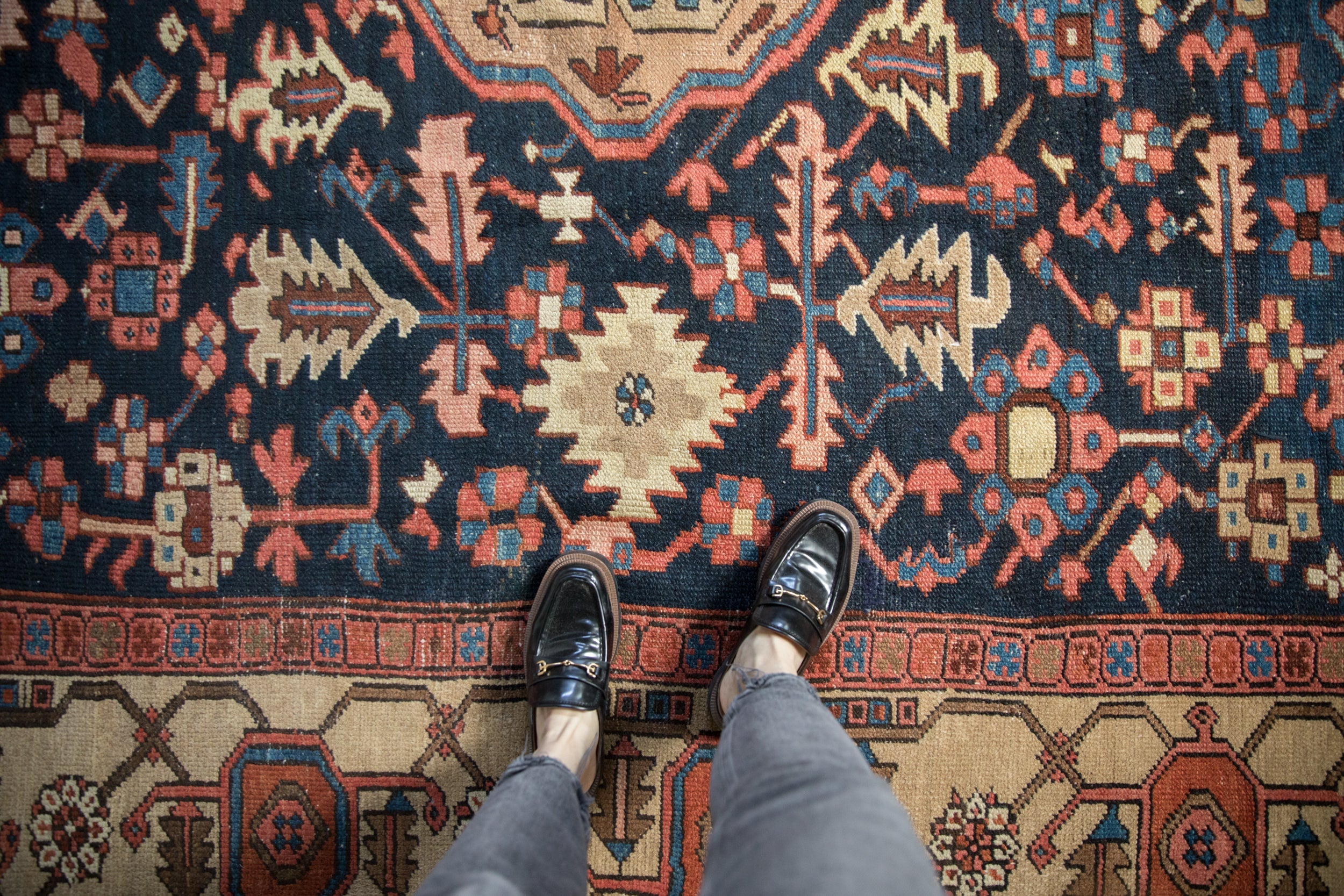 Vintage Gorevan Carpet // ONH Item: ct001604, Image 1