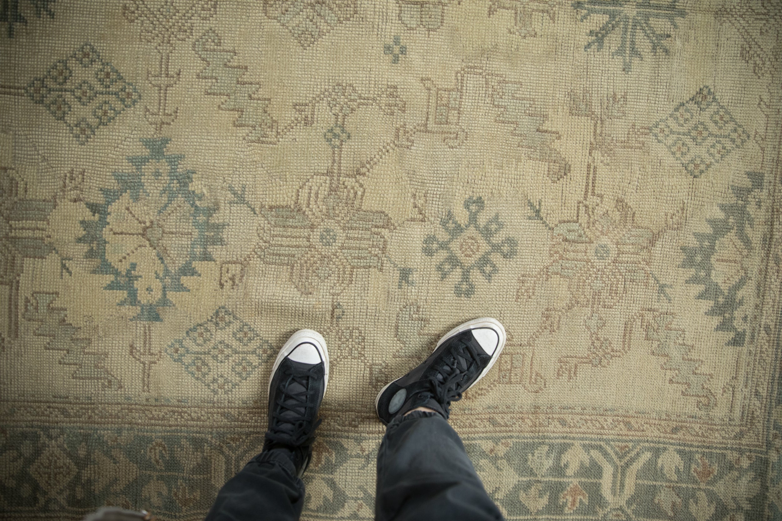 Vintage Distressed Oushak Carpet // ONH Item: ct001672, Image 1