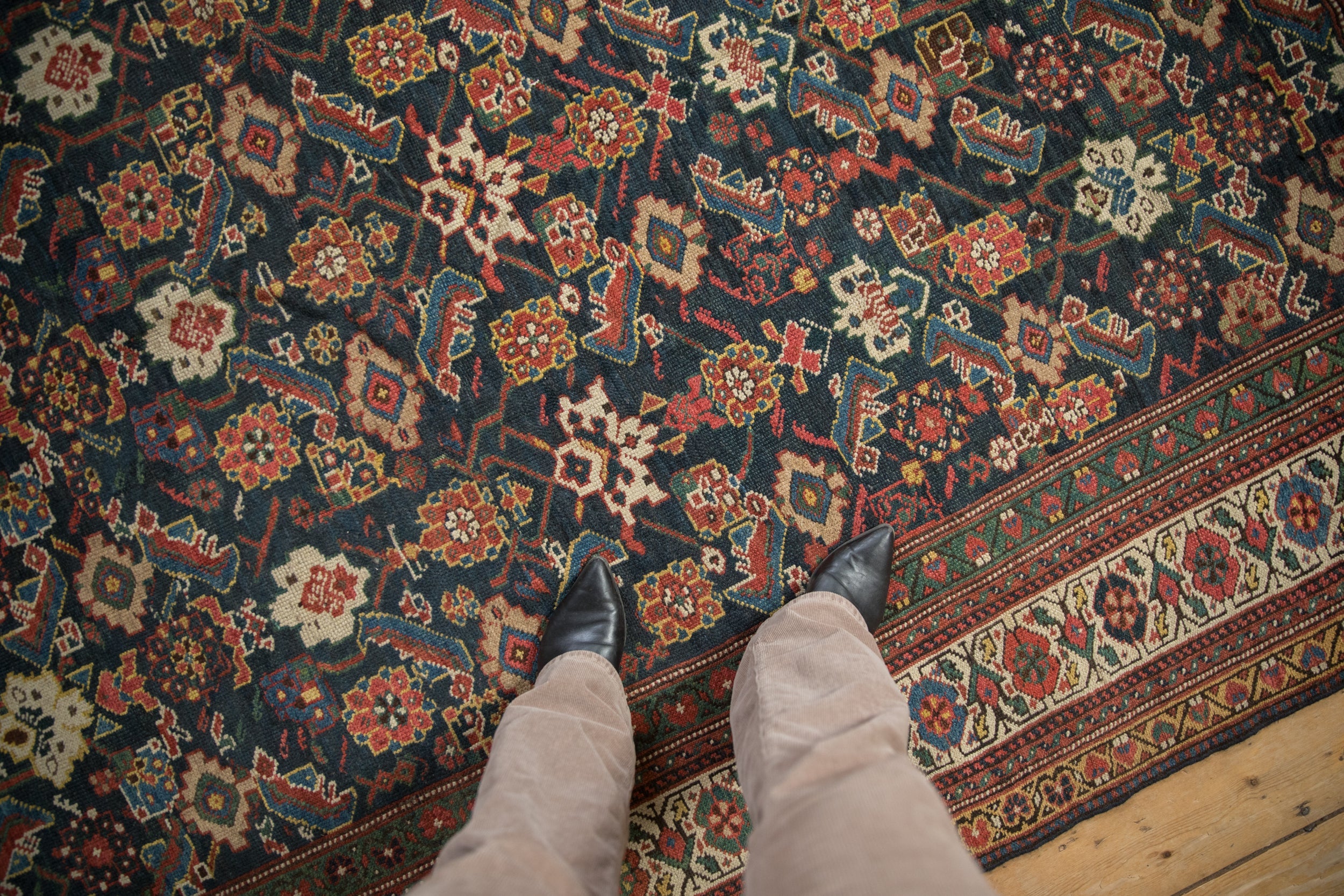 Antique Mahal Carpet // ONH Item: ct001682, Image 1