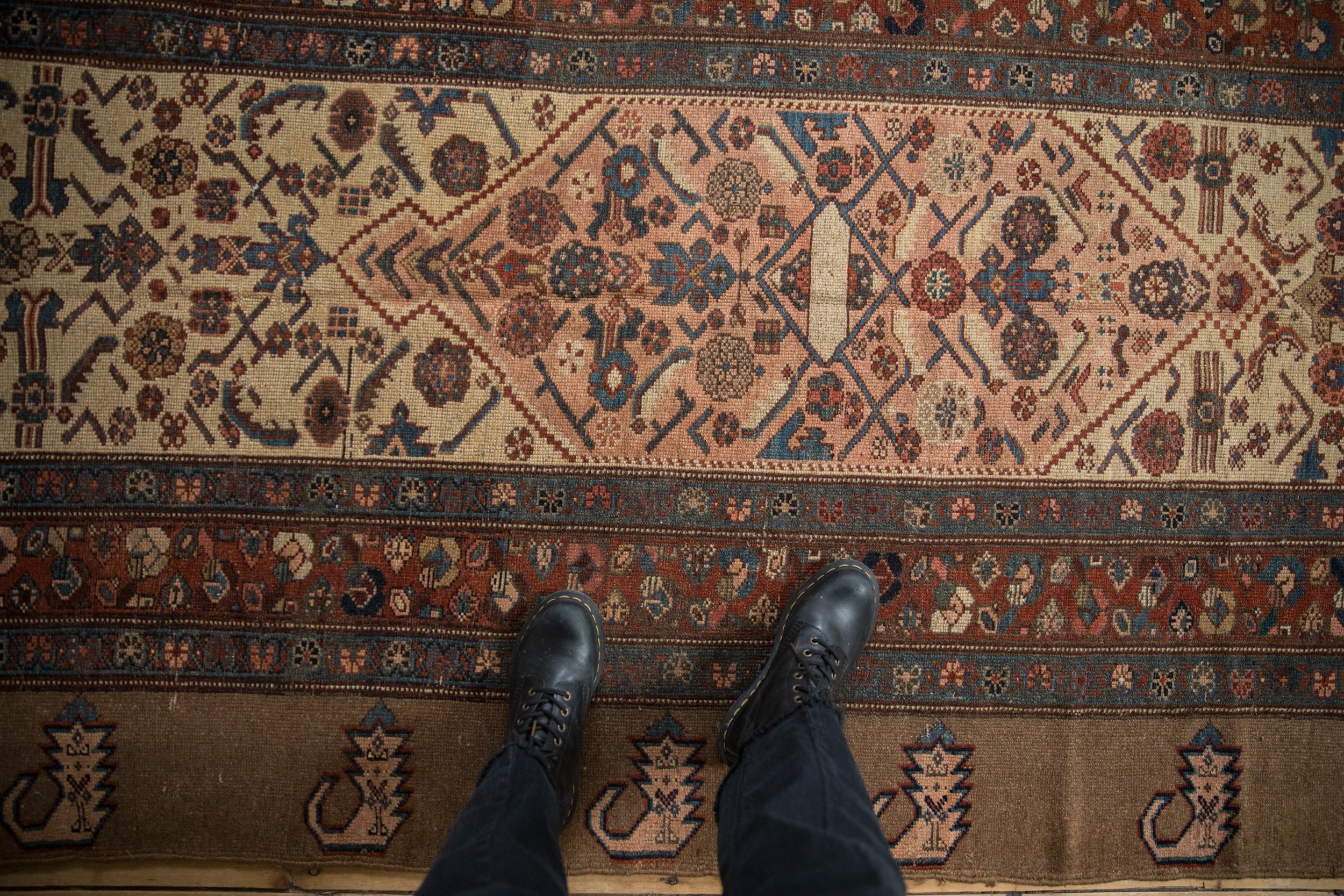 Antique Serab Rug Runner // ONH Item: ct001702, Image 1