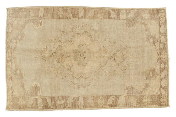 5'2" x 8'2" Vintage Oushak Rug / Item ee001203 image 1