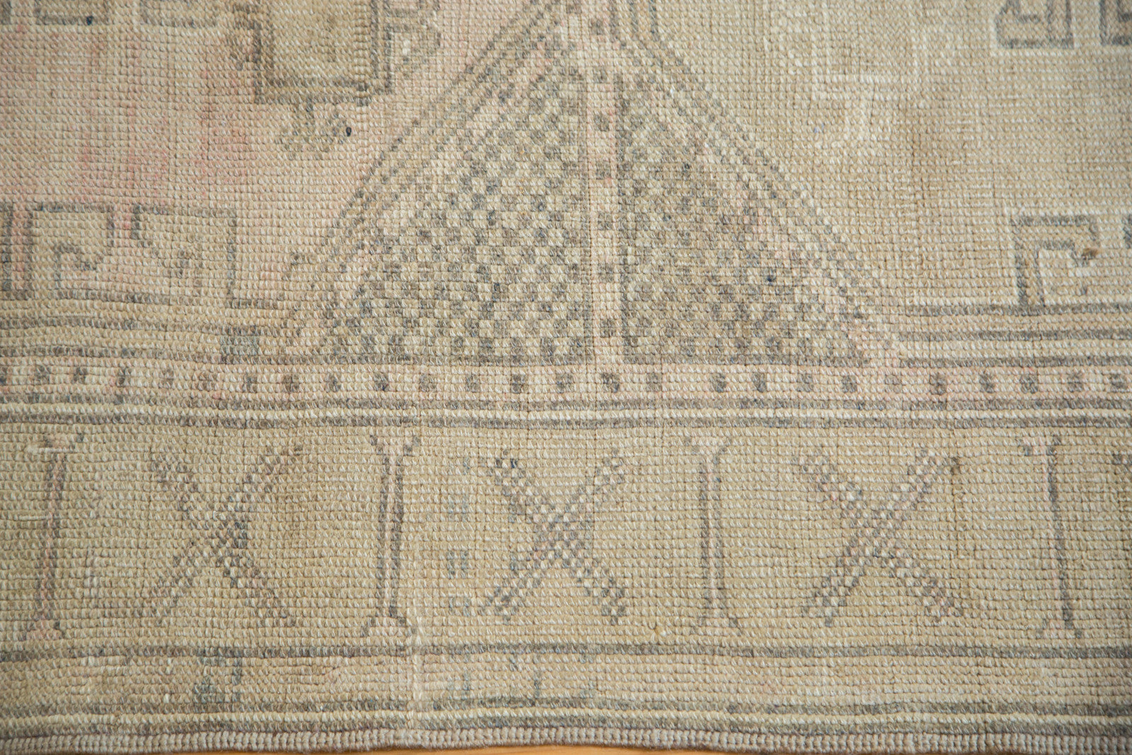 3.5x7.5 Vintage Oushak Rug Runner // ONH Item ee001226 Image 1