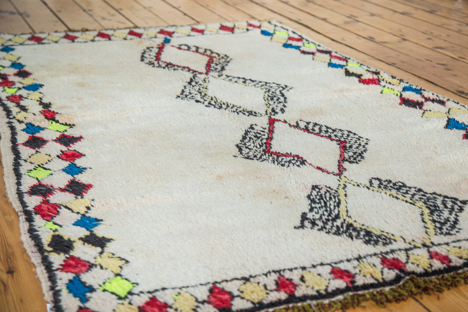 4x7 Vintage Moroccan Rug // ONH Item ee001260 Image 1