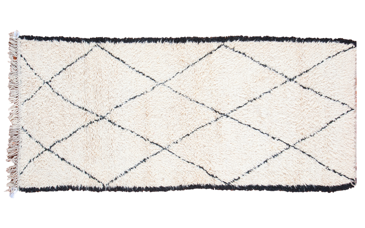 Vintage Moroccan rug runner with pale ivory and sharp black lattice diamond motif, 3'5" x 7'.
